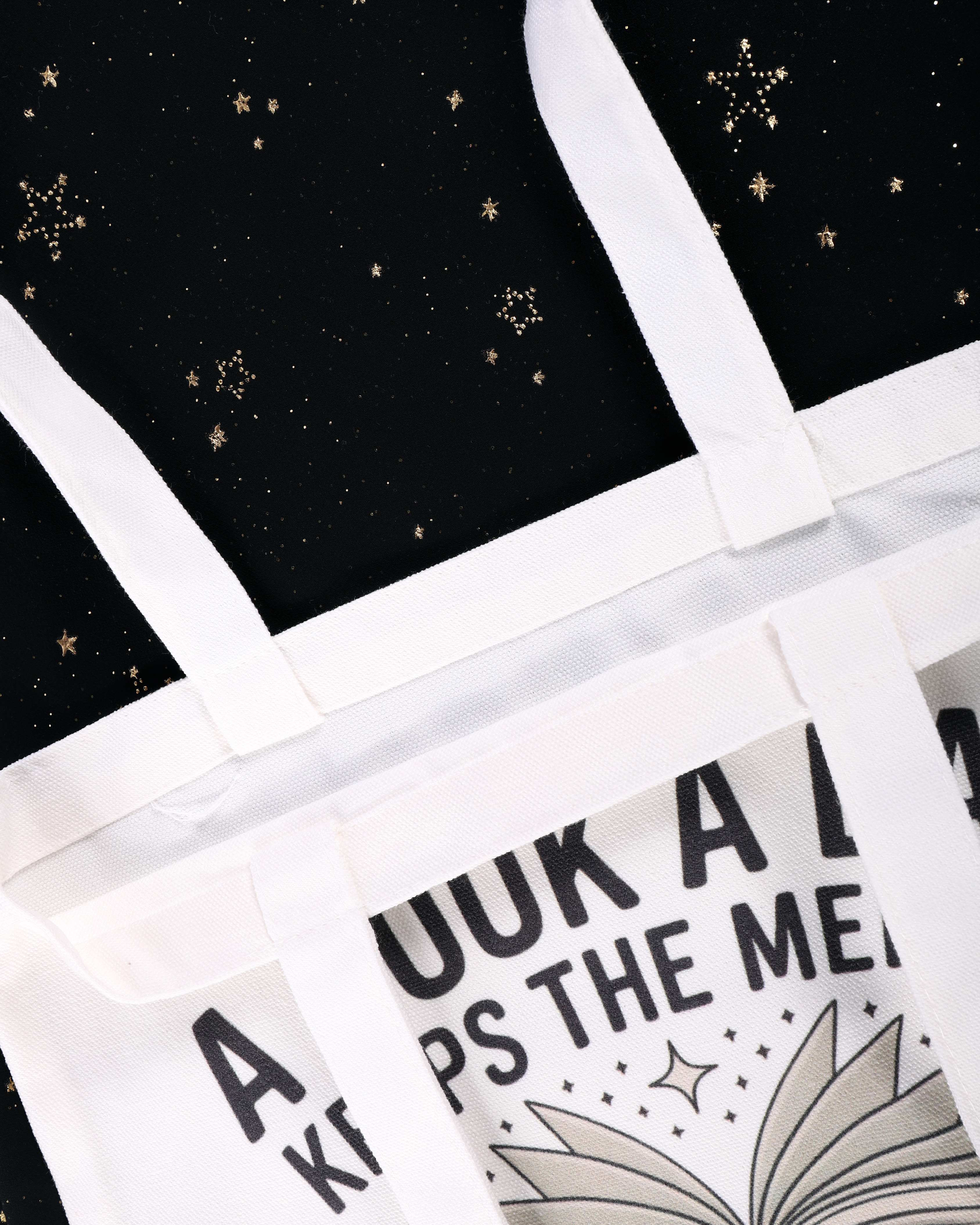 Totebag “A Book a Day Keeps the Mental Breakdown Away”